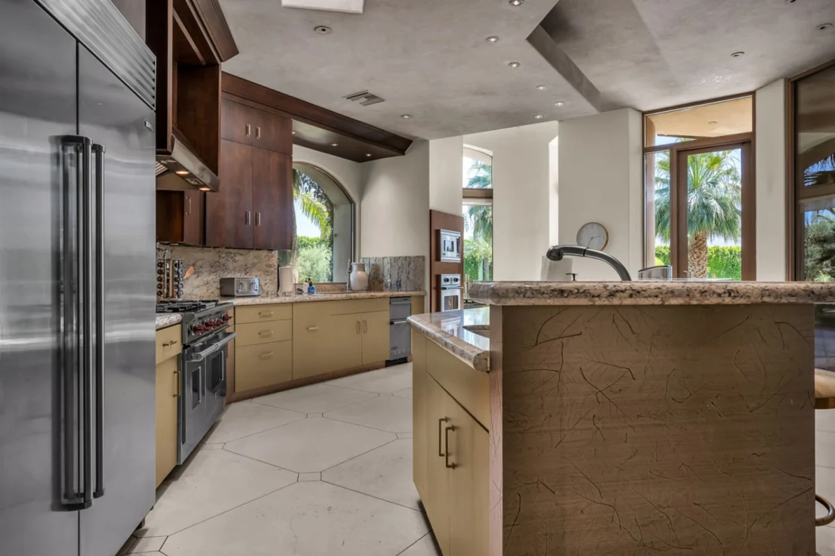 Mirabella Estate with Private Lake #201