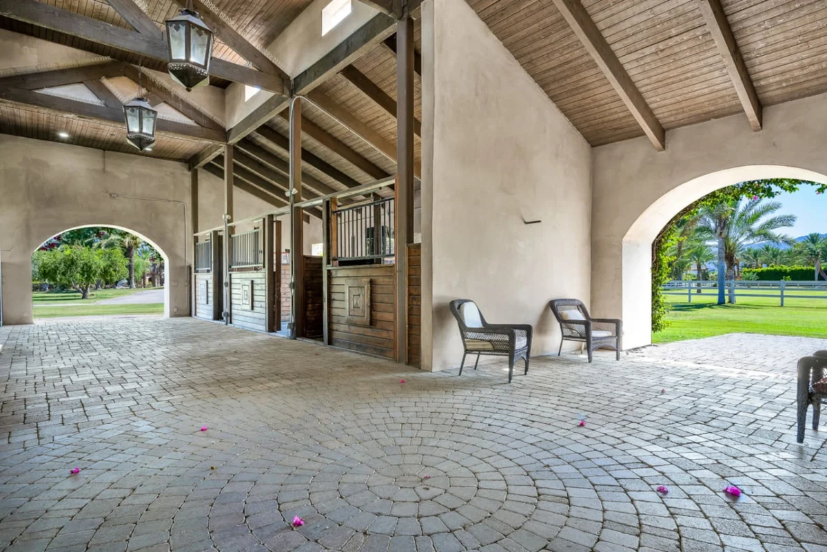 Mirabella Estate with Private Lake #224