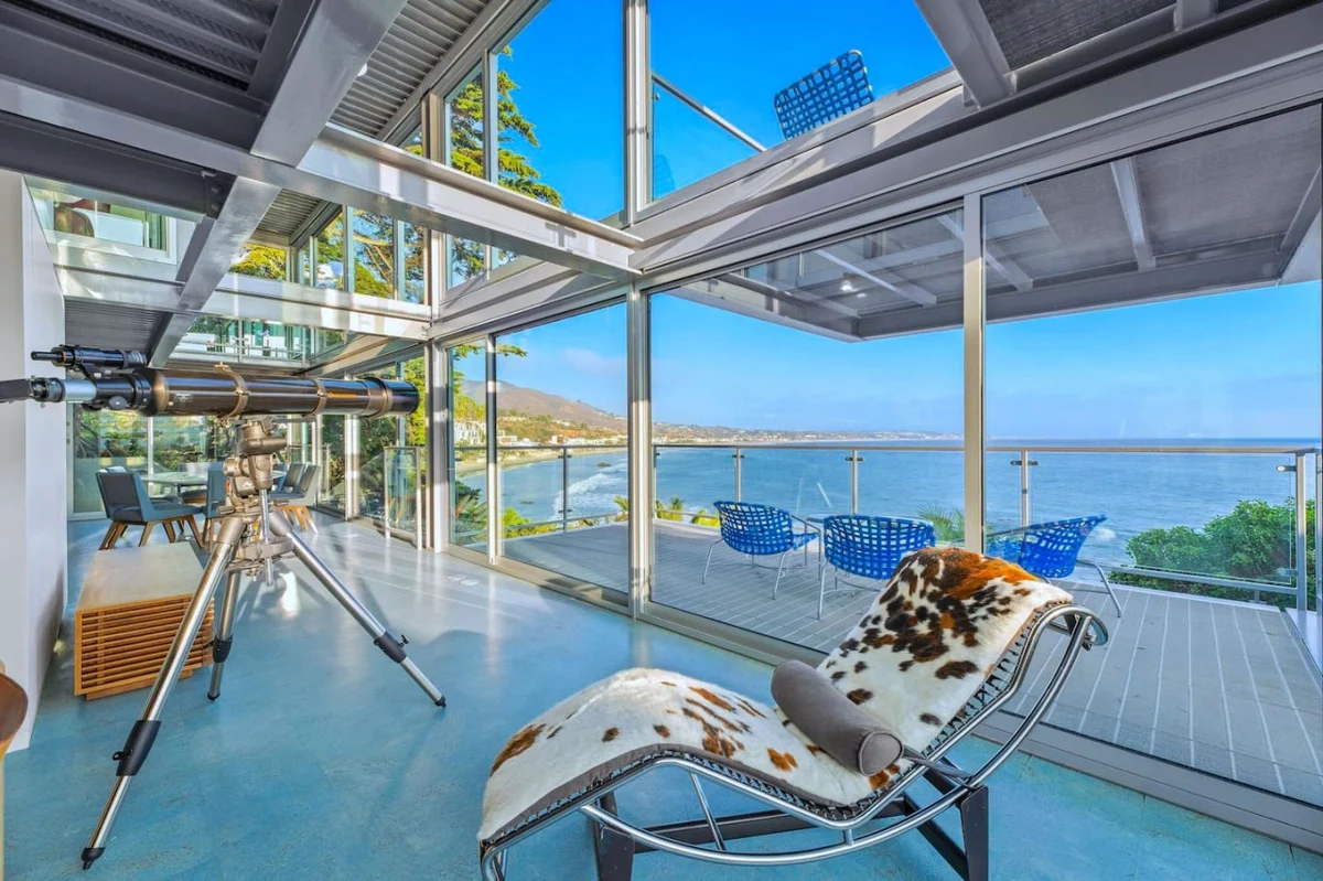 Beachfront Villa Broad Beach w/direct beach access #121