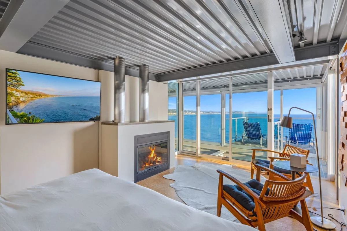 Beachfront Villa Broad Beach w/direct beach access #109