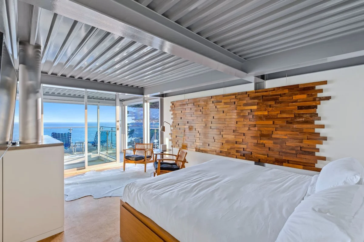 Beachfront Villa Broad Beach w/direct beach access #98