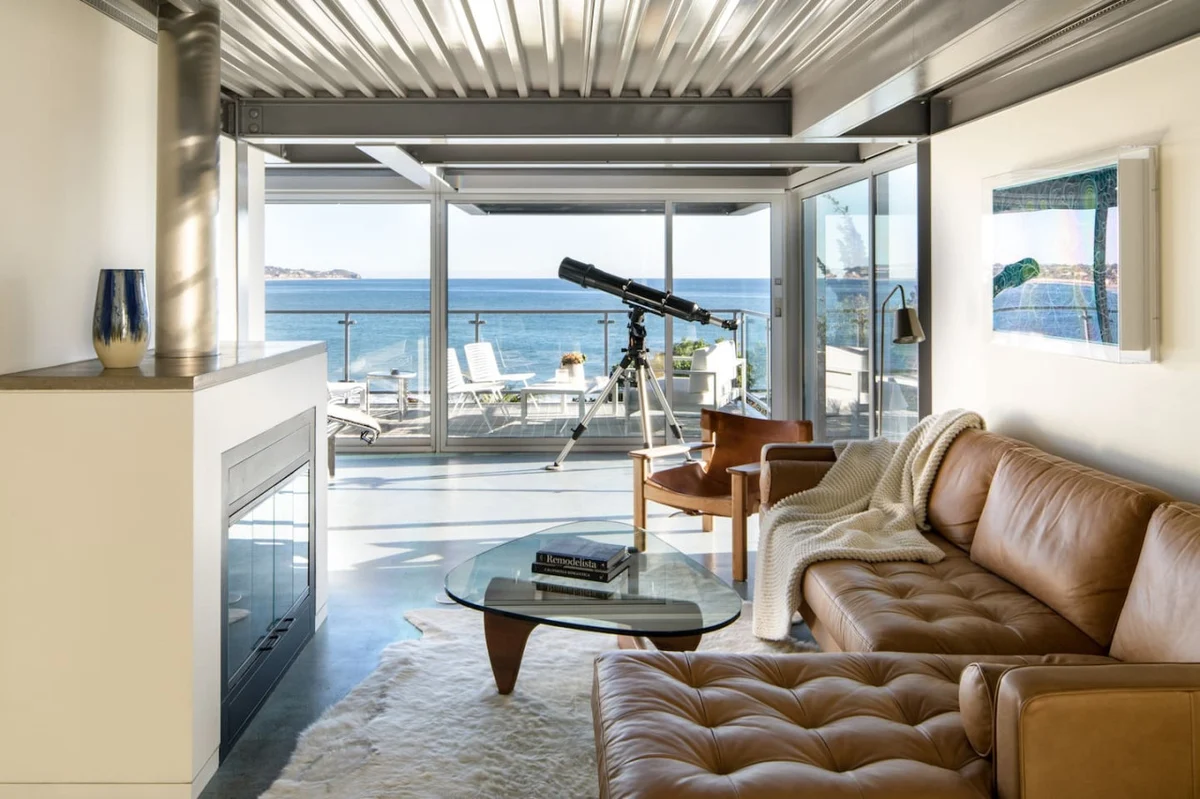 Beachfront Villa Broad Beach w/direct beach access #97