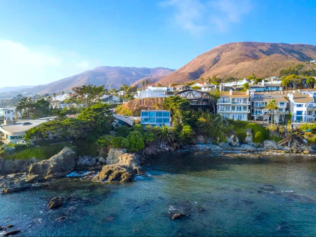 Beachfront Villa Broad Beach w/direct beach access #104