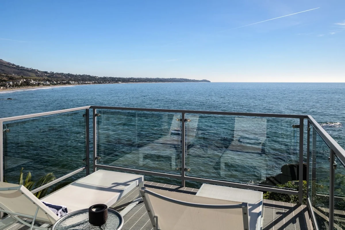 Beachfront Villa Broad Beach w/direct beach access #102