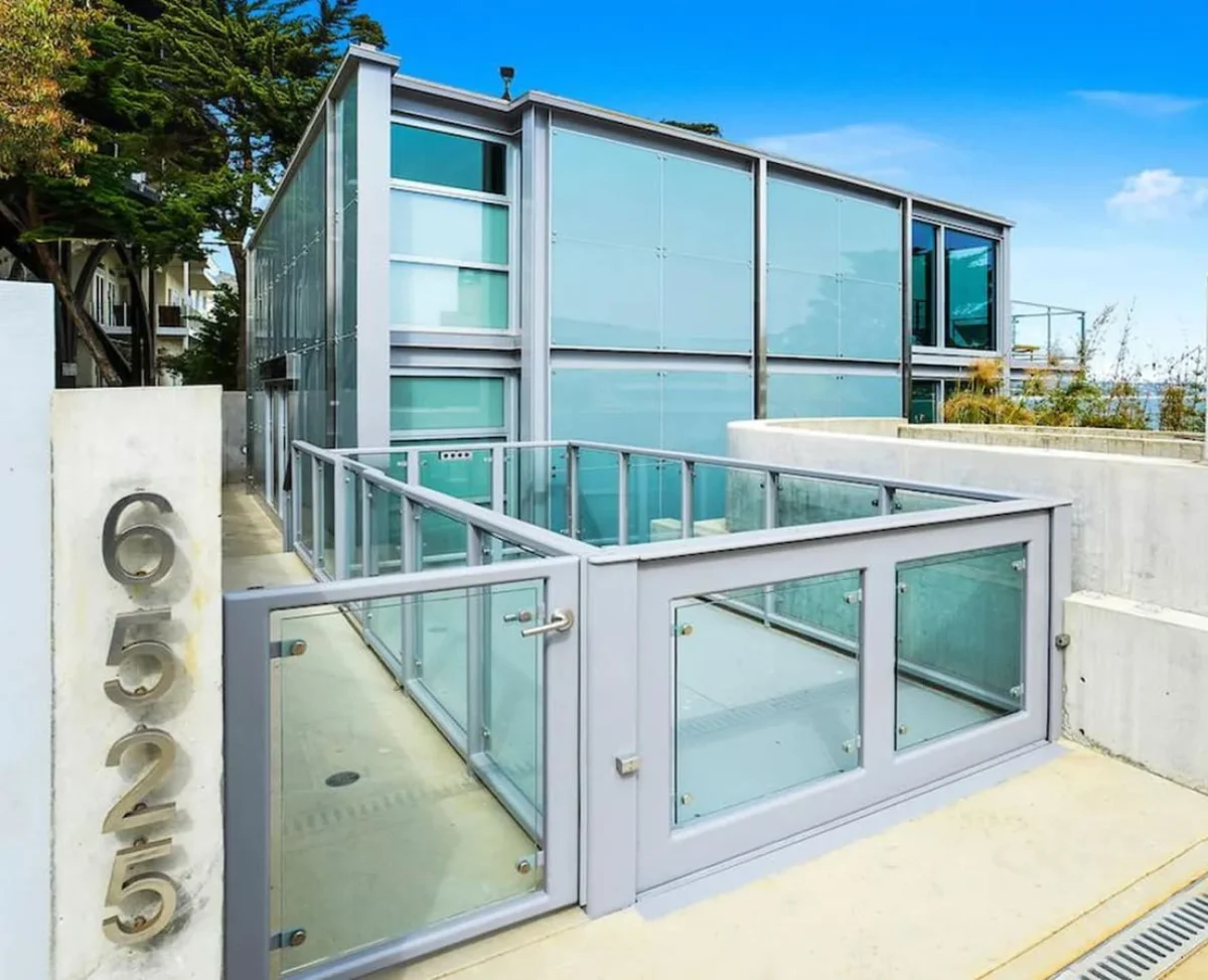 Beachfront Villa Broad Beach w/direct beach access #110