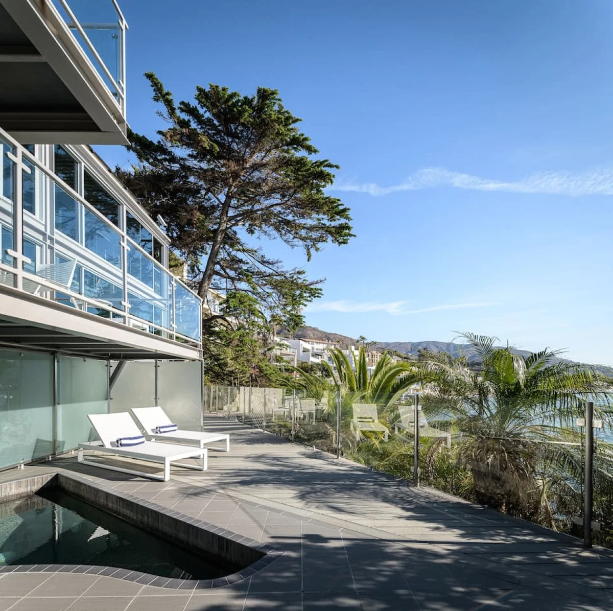 Beachfront Villa Broad Beach w/direct beach access #123