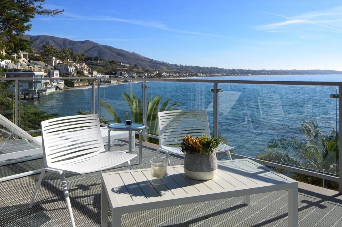 Beachfront Villa Broad Beach w/direct beach access #120