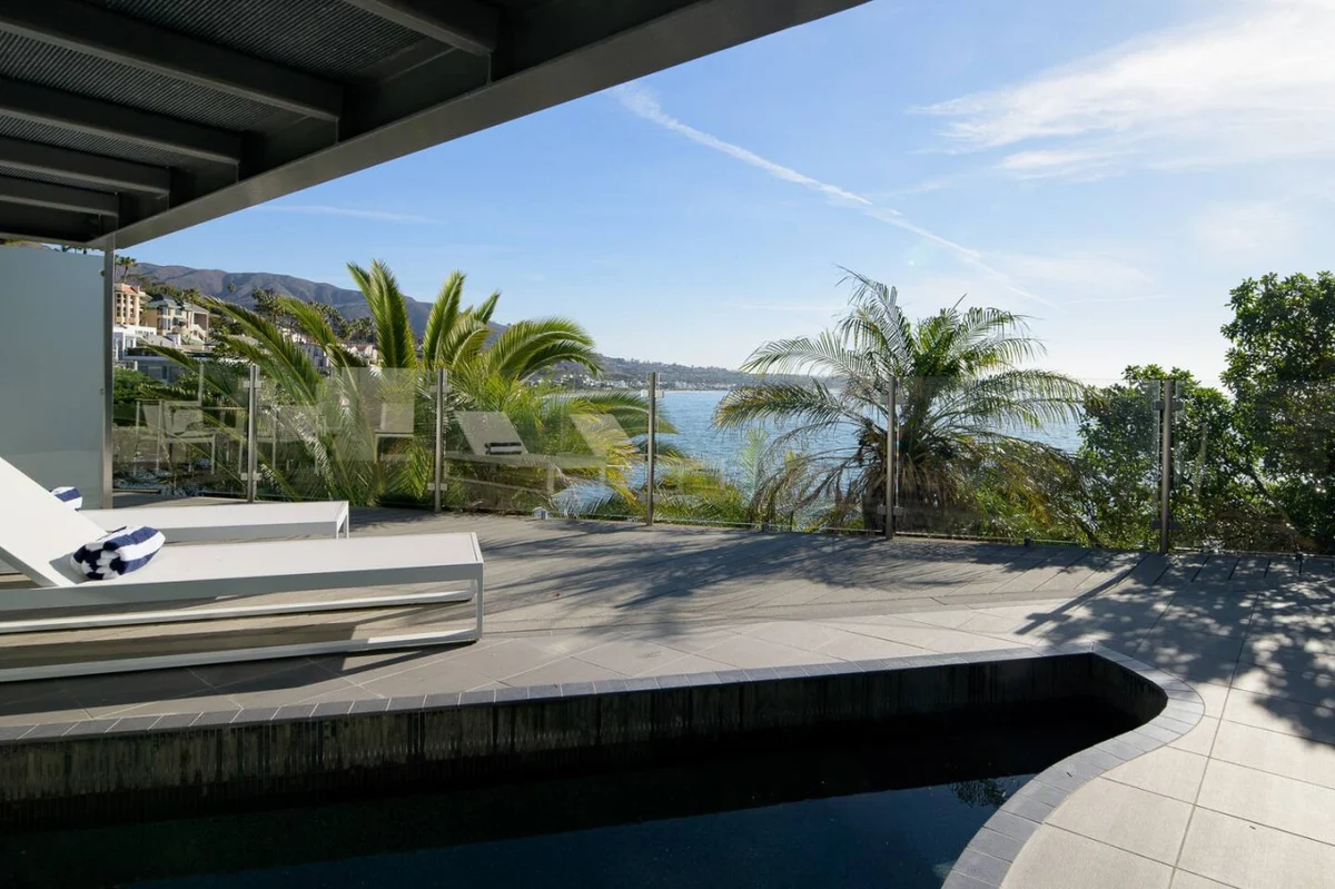 Beachfront Villa Broad Beach w/direct beach access #108