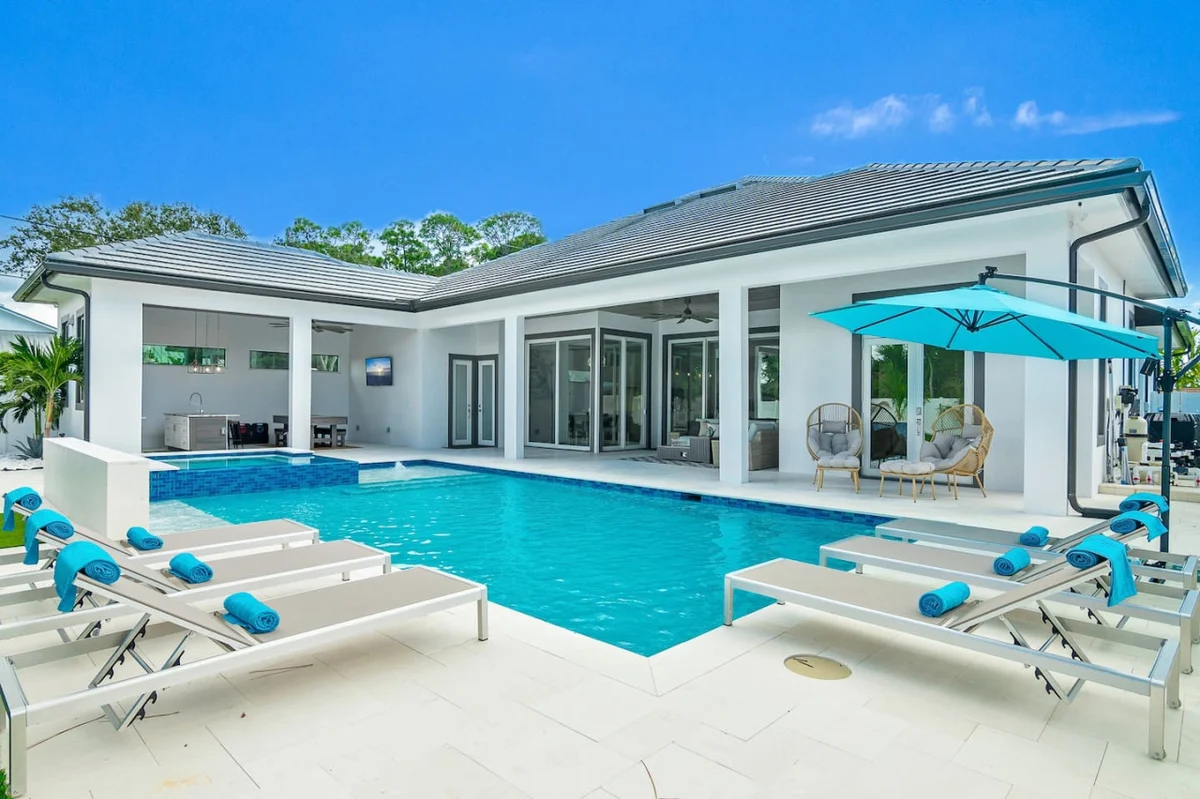Blue Diamond Beach Home #144