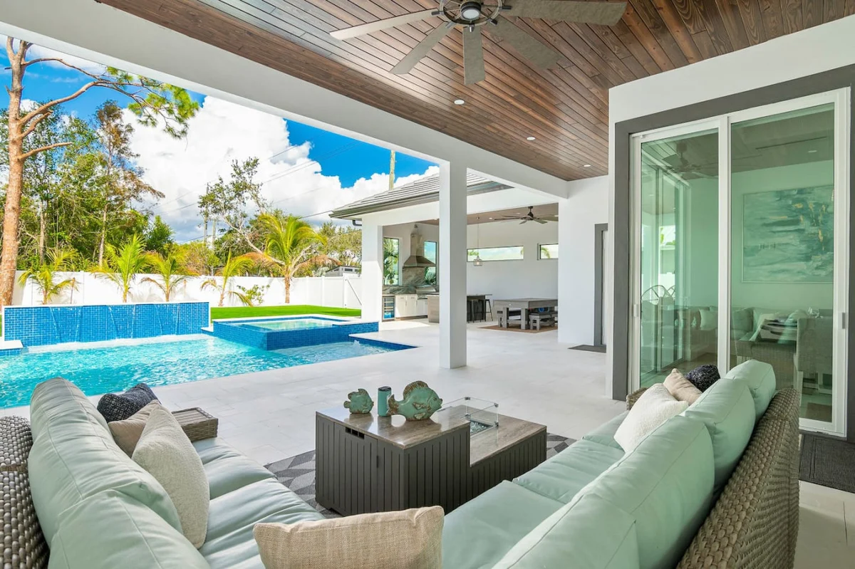 Blue Diamond Beach Home #101