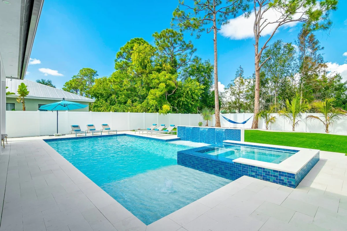 Blue Diamond Beach Home #115