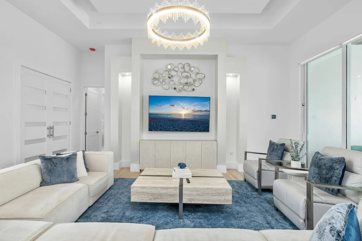 Blue Diamond Beach Home #143