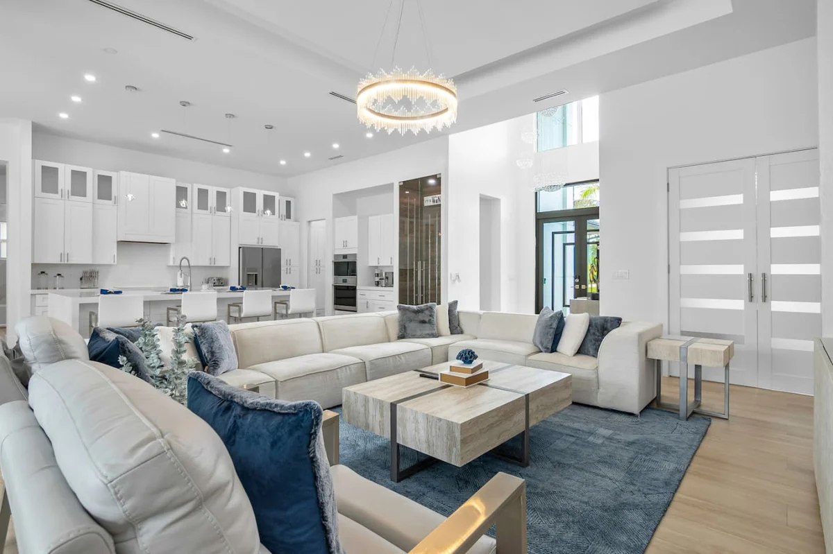 Blue Diamond Beach Home #140