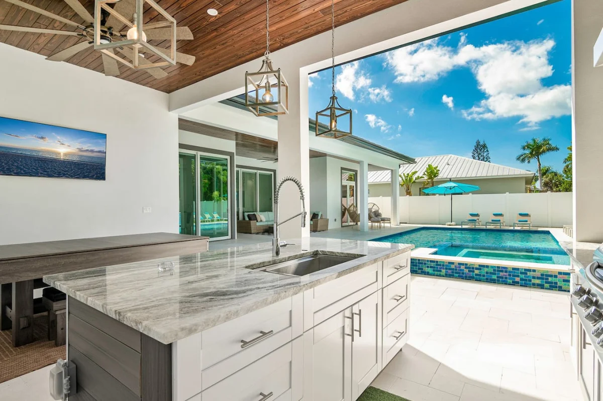 Blue Diamond Beach Home #151