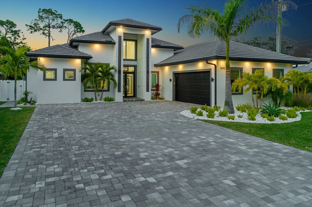 Blue Diamond Beach Home #134