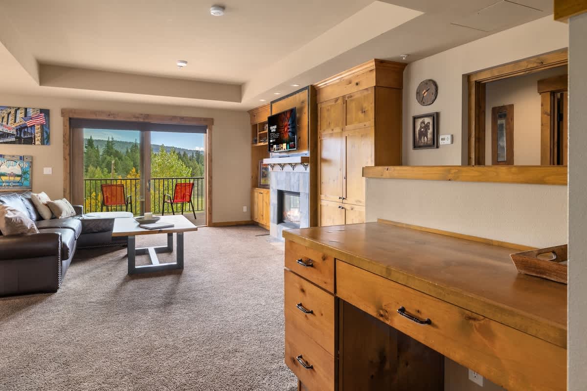 Cowboy Corner Condo #27