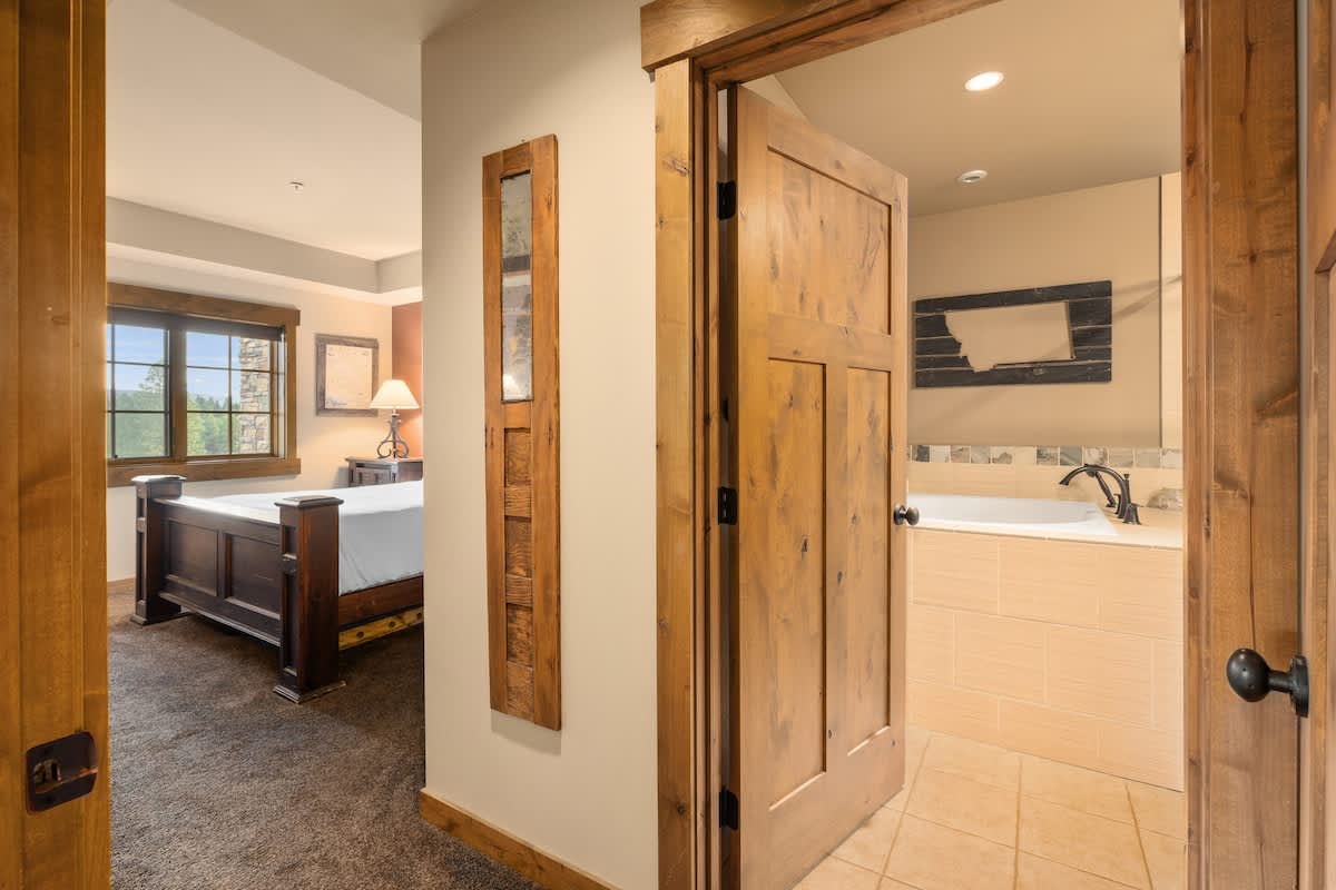 Cowboy Corner Condo #28