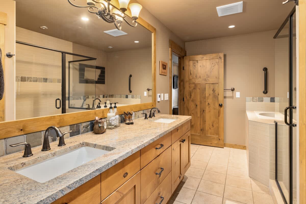 Cowboy Corner Condo #34