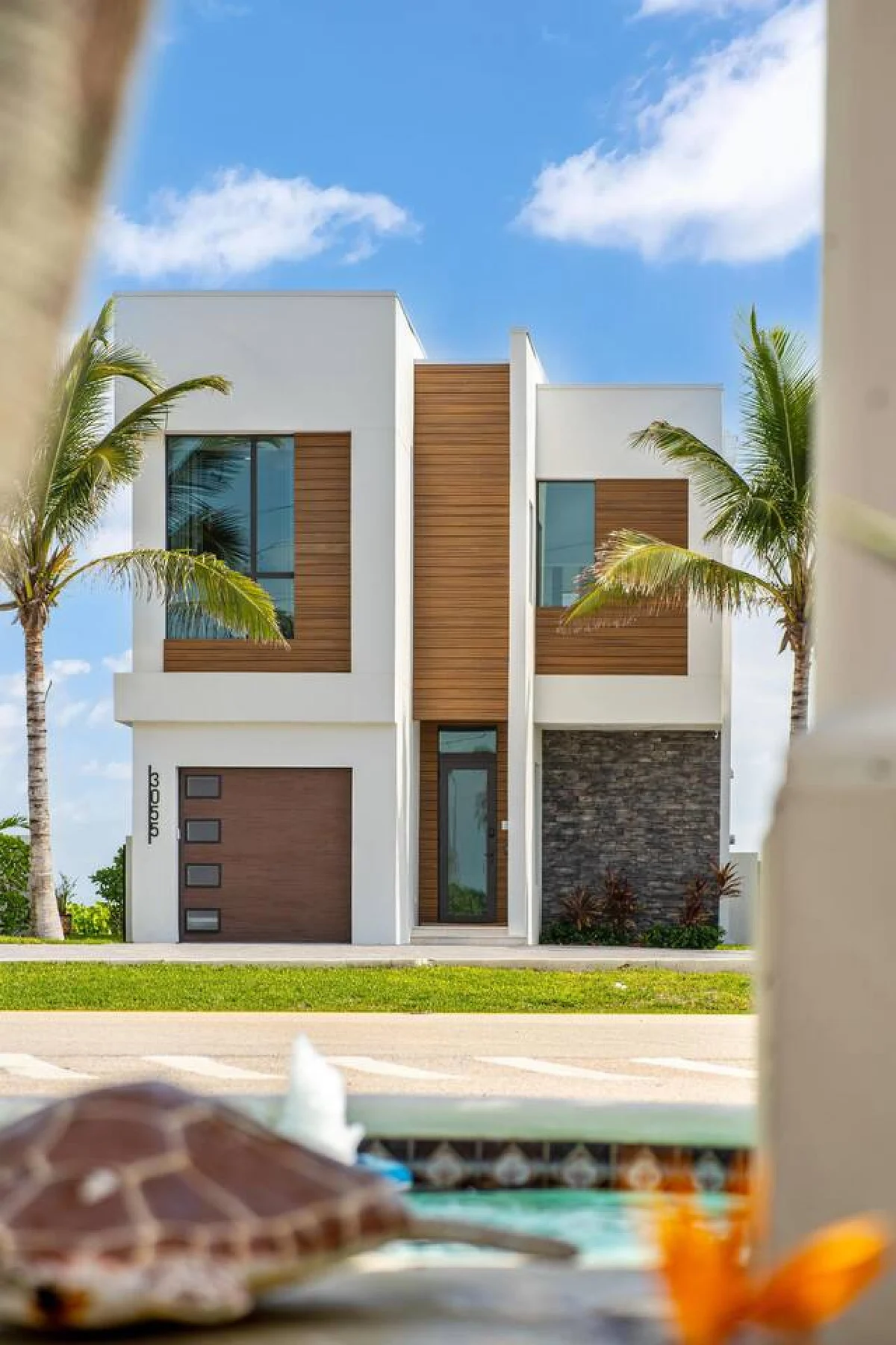 NEW Luxury Modern Beachfront Villa w/ Heated Pool #109