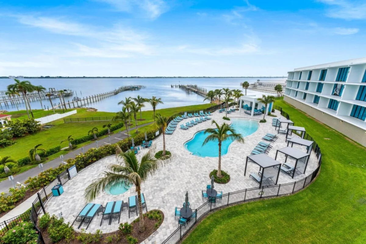 NEW Luxury Modern Beachfront Villa w/ Heated Pool #58