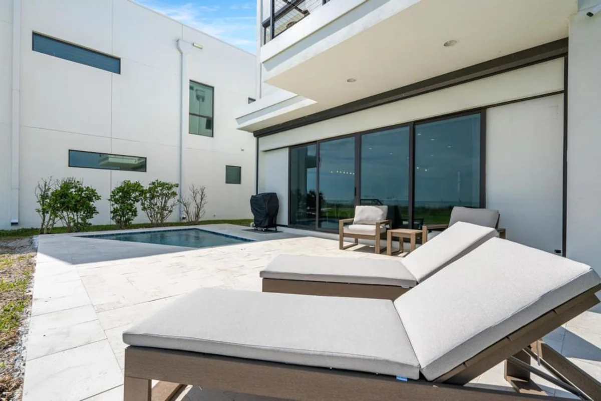 NEW Luxury Modern Beachfront Villa w/ Heated Pool #56