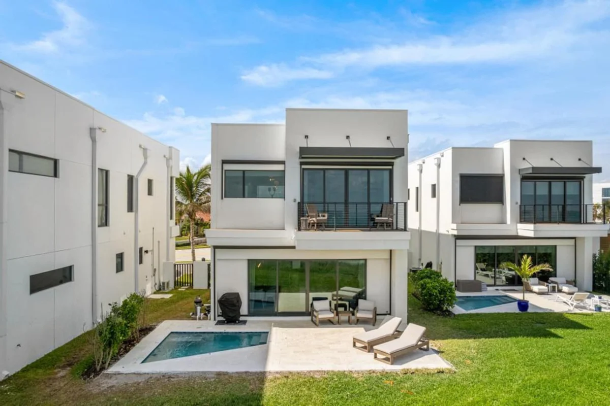 NEW Luxury Modern Beachfront Villa w/ Heated Pool #70