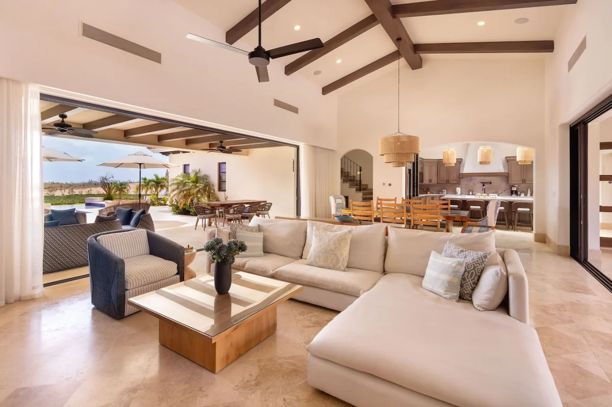 Luxurious 4BR Ocean View Getaway + Free Airport Transfers! #81