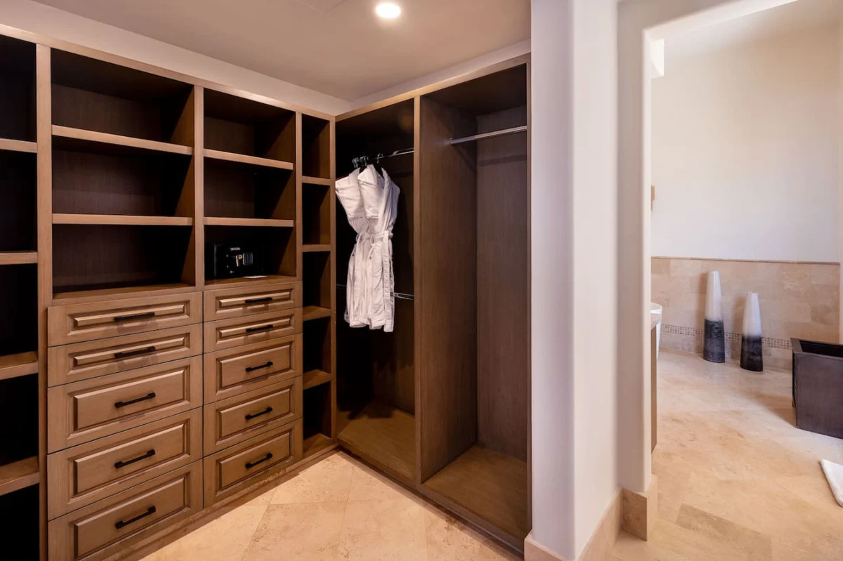 Luxurious 4BR Ocean View Getaway + Free Airport Transfers! #77