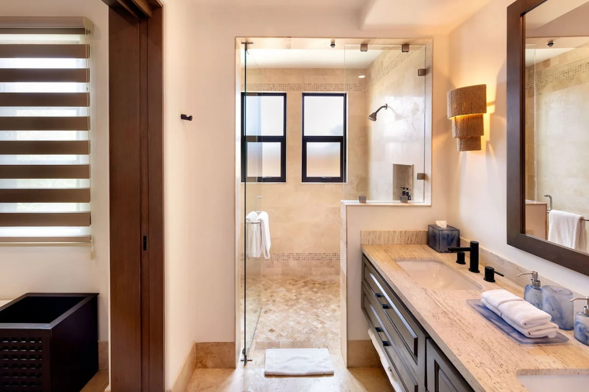 Luxurious 4BR Ocean View Getaway + Free Airport Transfers! #79