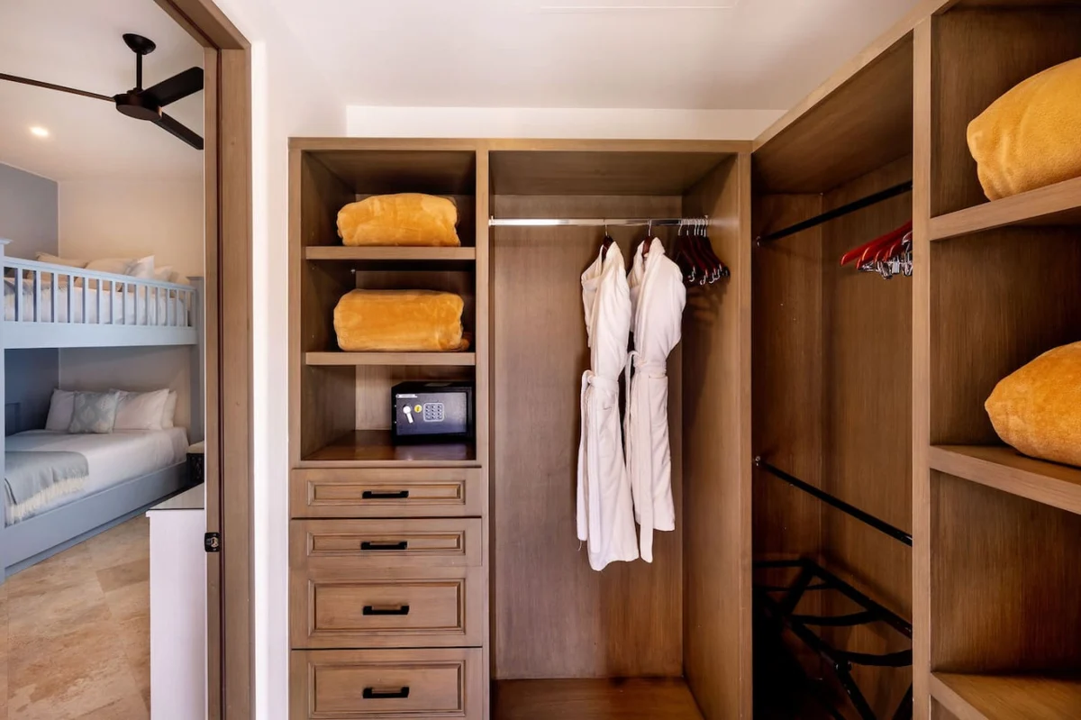 Luxurious 4BR Ocean View Getaway + Free Airport Transfers! #68