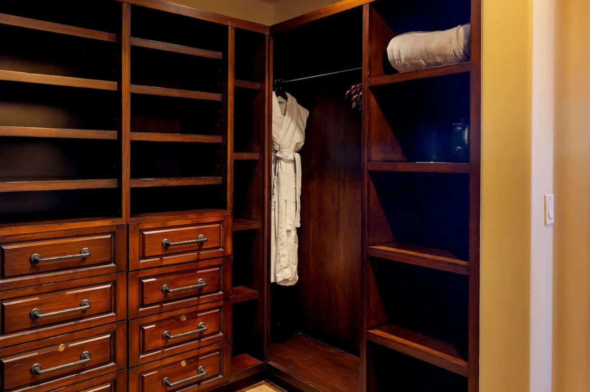 Exclusive 5-BR Golf Villa: Featuring Cart & Private Transport! #42