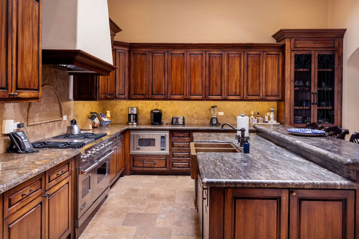 Exclusive 5-BR Golf Villa: Featuring Cart & Private Transport! #46