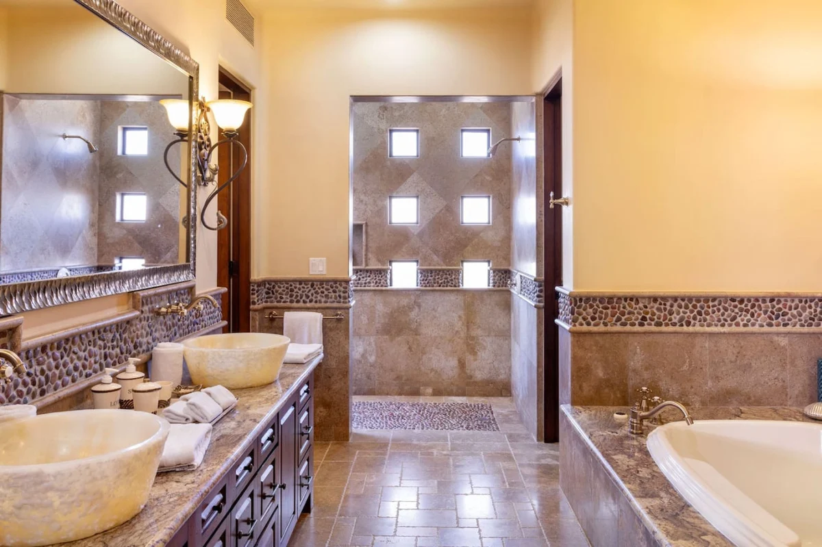 Exclusive 5-BR Golf Villa: Featuring Cart & Private Transport! #77