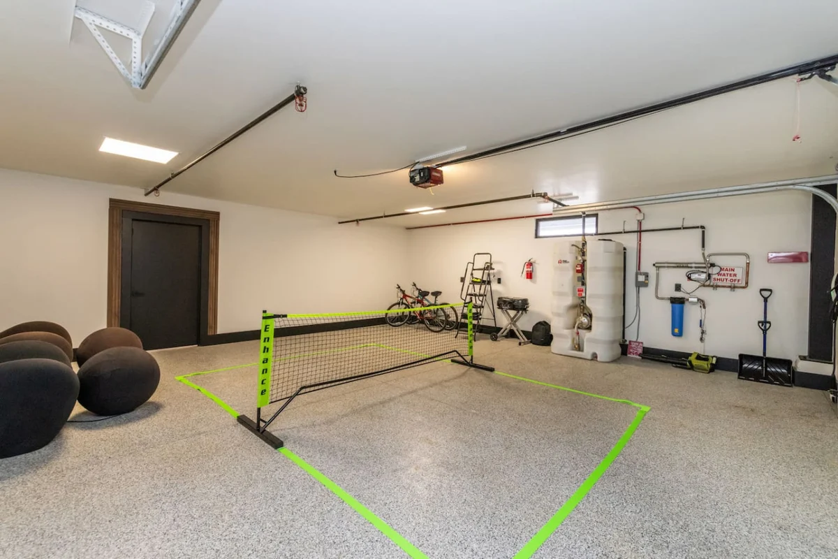 Dream House Hideaway and Hot Tub with Amazing View #129