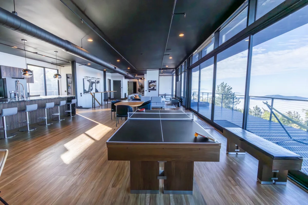 Dream House Hideaway and Hot Tub with Amazing View #103