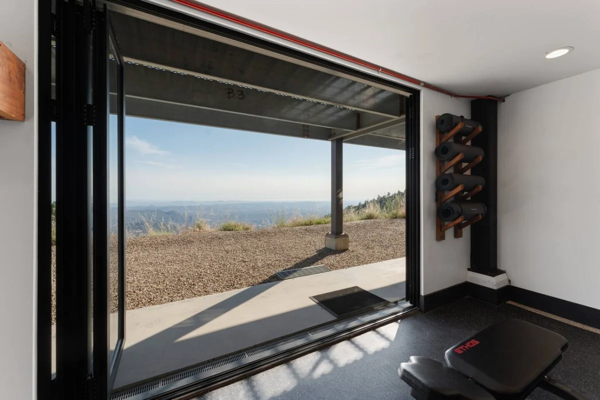 Dream House Hideaway and Hot Tub with Amazing View #117