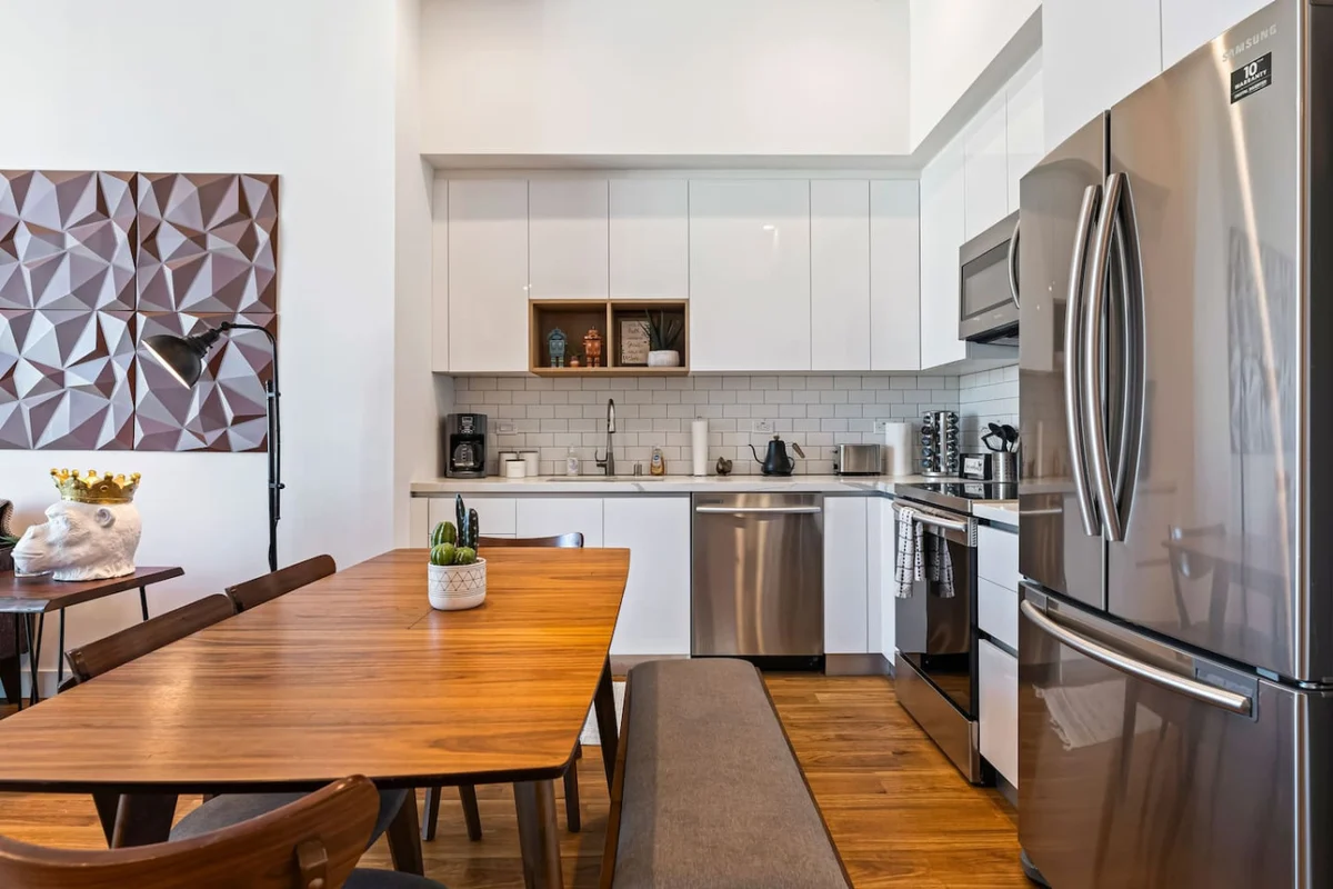 Home in Los Angeles property photo 3