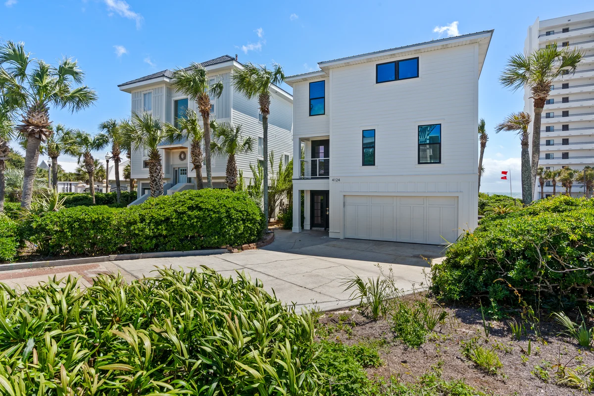 Beach Music Gorgeous 6 Bdrm, steps to beach, 6 seater golf cart property photo 3