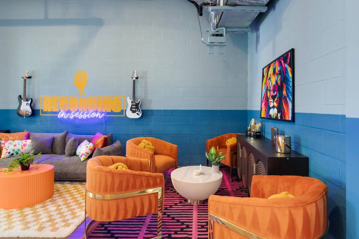 “The Pop Art Haus” | Gameroom • Pool • Pickleball #42