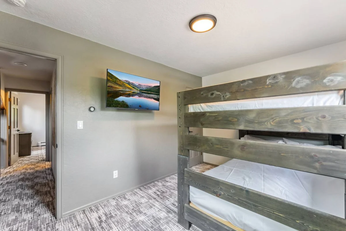 EagleVail Alpine Escape | Riverside Luxe W/ Spa #77