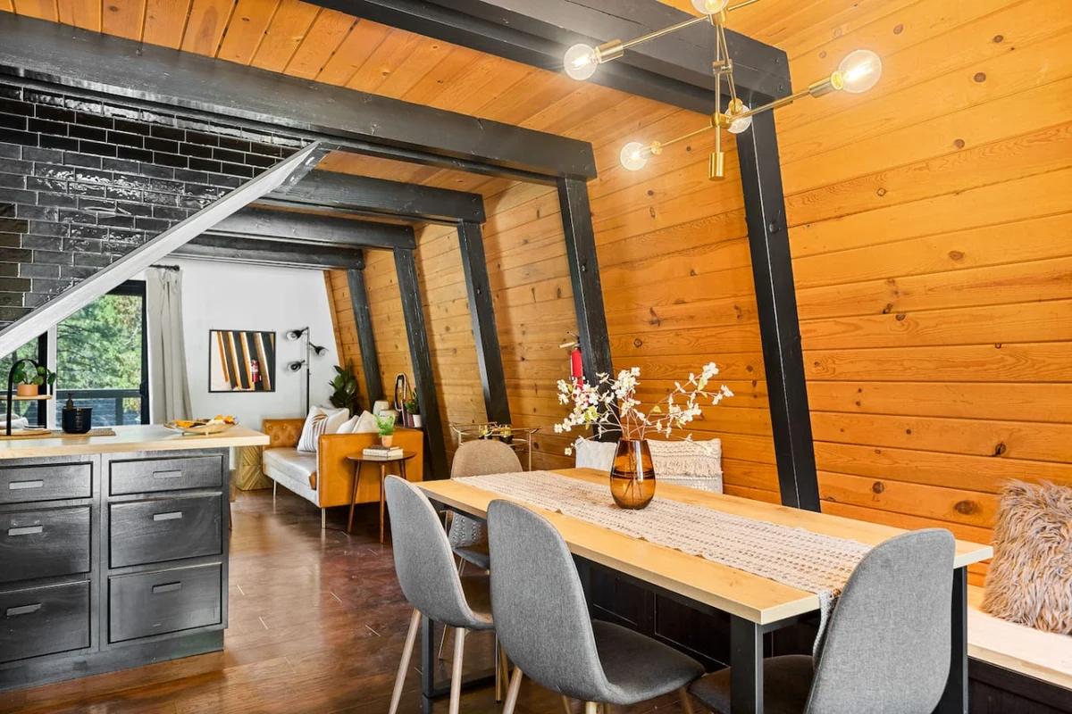 2BR Mid Century Retreat • EV, Hot Tub, BBQ #91