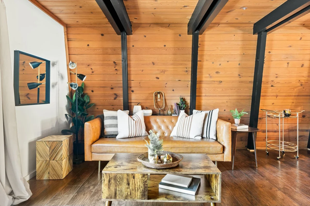 2BR Mid Century Retreat • EV, Hot Tub, BBQ #127