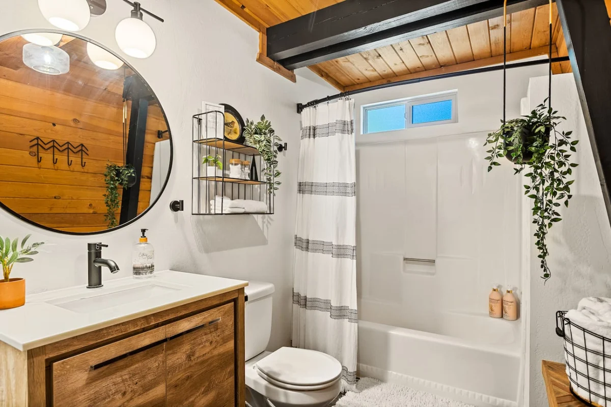 2BR Mid Century Retreat • EV, Hot Tub, BBQ #112