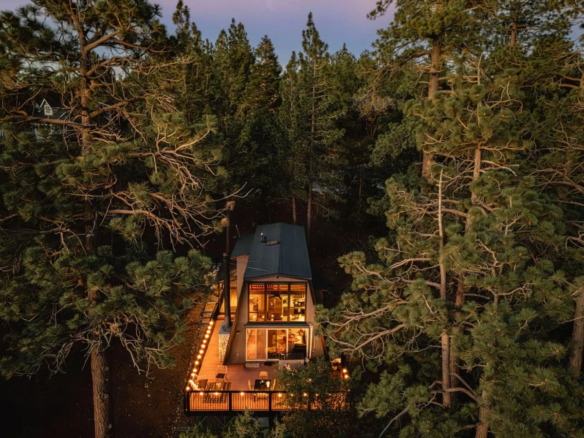 Cozy A-Frame vibes w. Lake & Ski views, AC #118