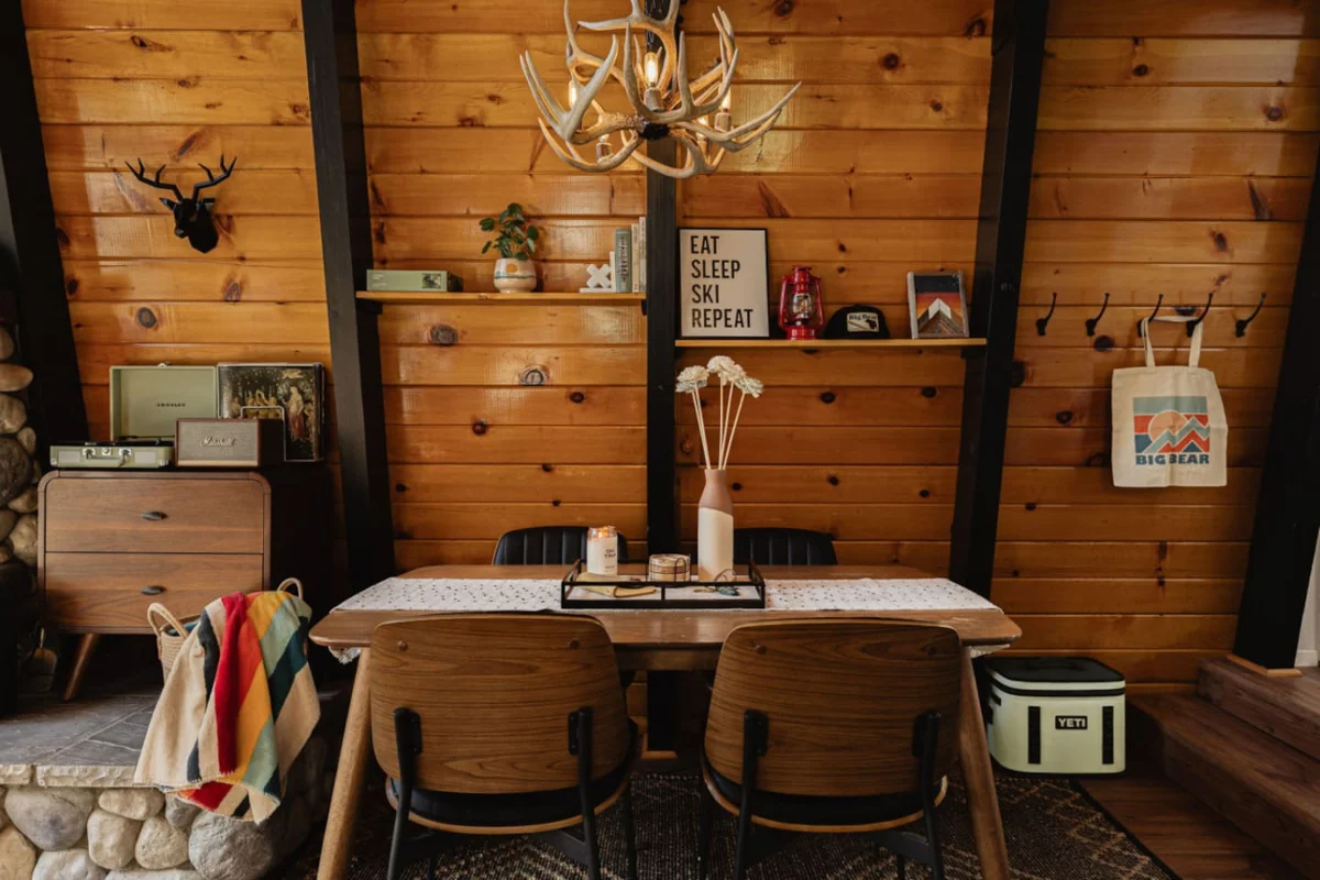Cozy A-Frame vibes w. Lake & Ski views, AC #124