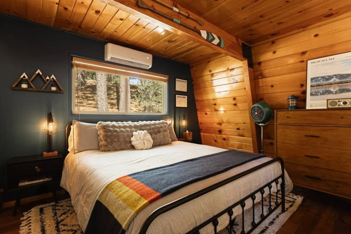 Cozy A-Frame vibes w. Lake & Ski views, AC #92