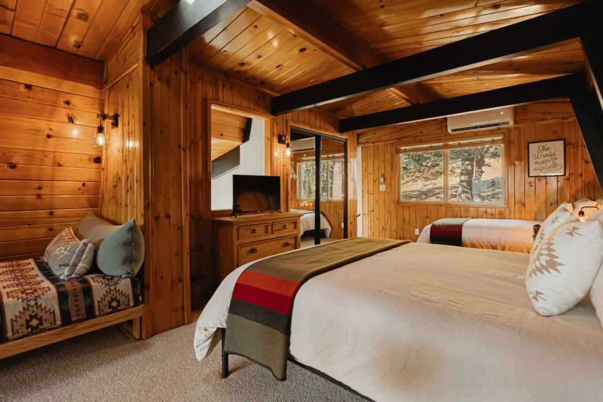 Cozy A-Frame vibes w. Lake & Ski views, AC #99