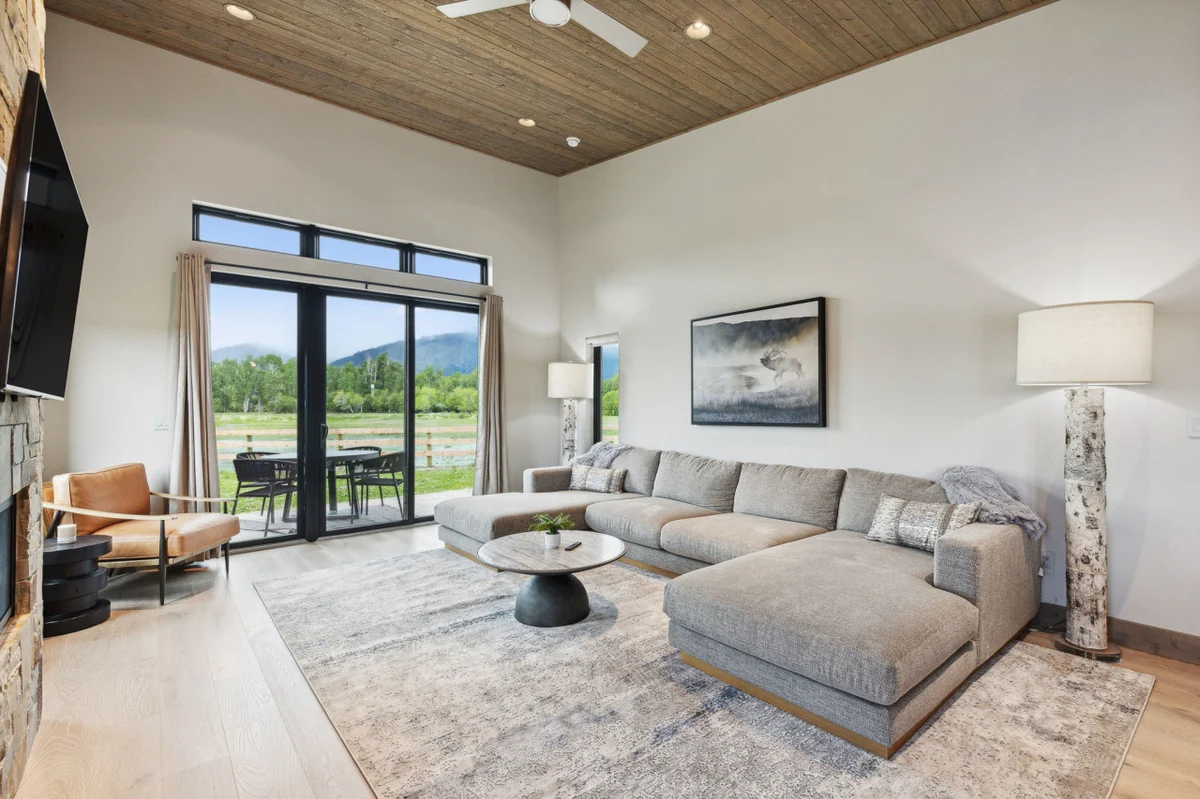 Mara Luxury Cabin- Maple #64