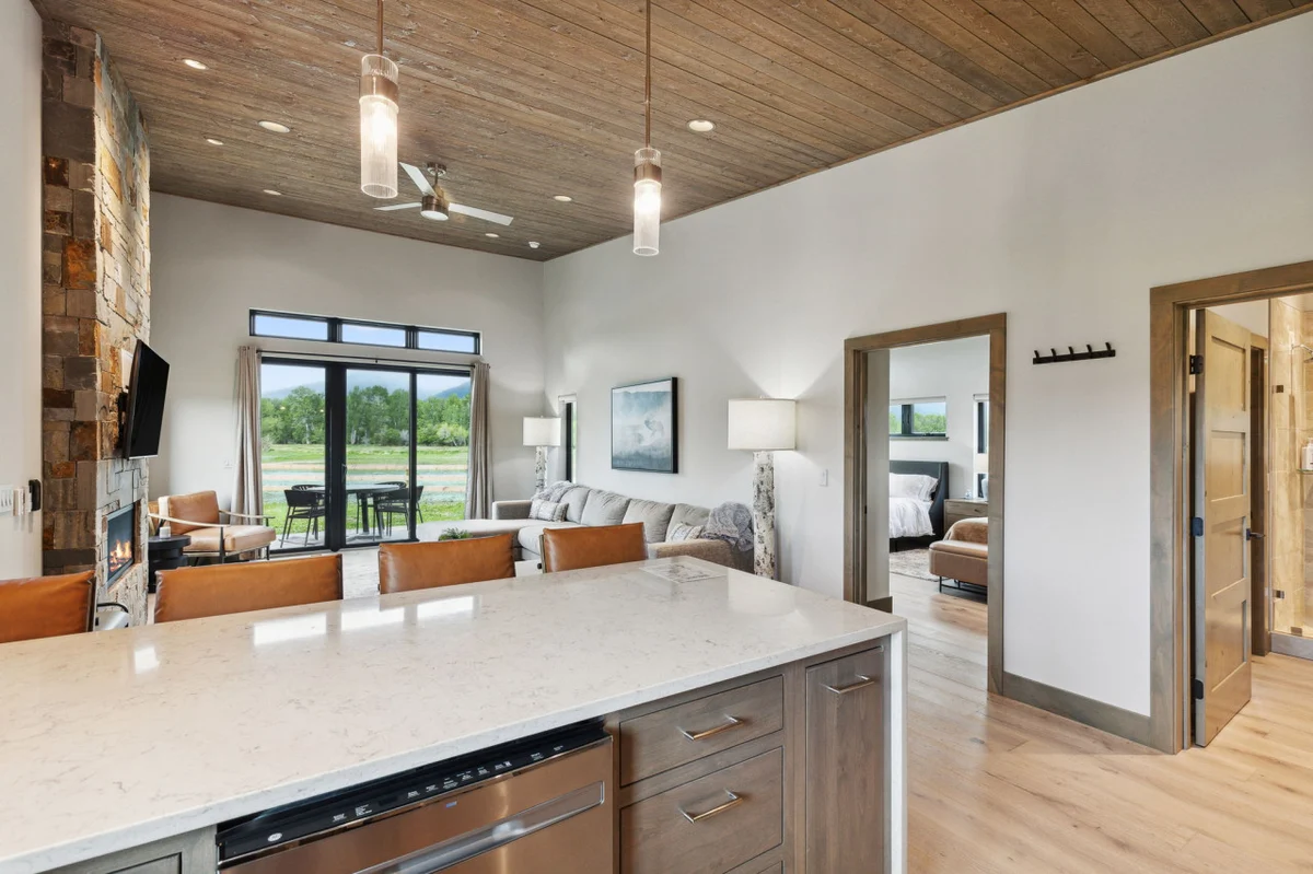 Mara Luxury Cabin- Maple #43