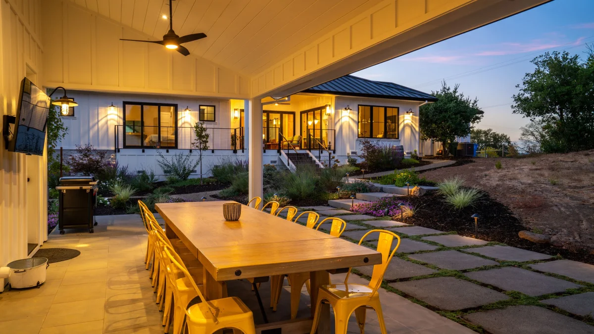 Healdsburg Haven - 3 BD plus Den, Pool, Spa & Wine Tasting #147